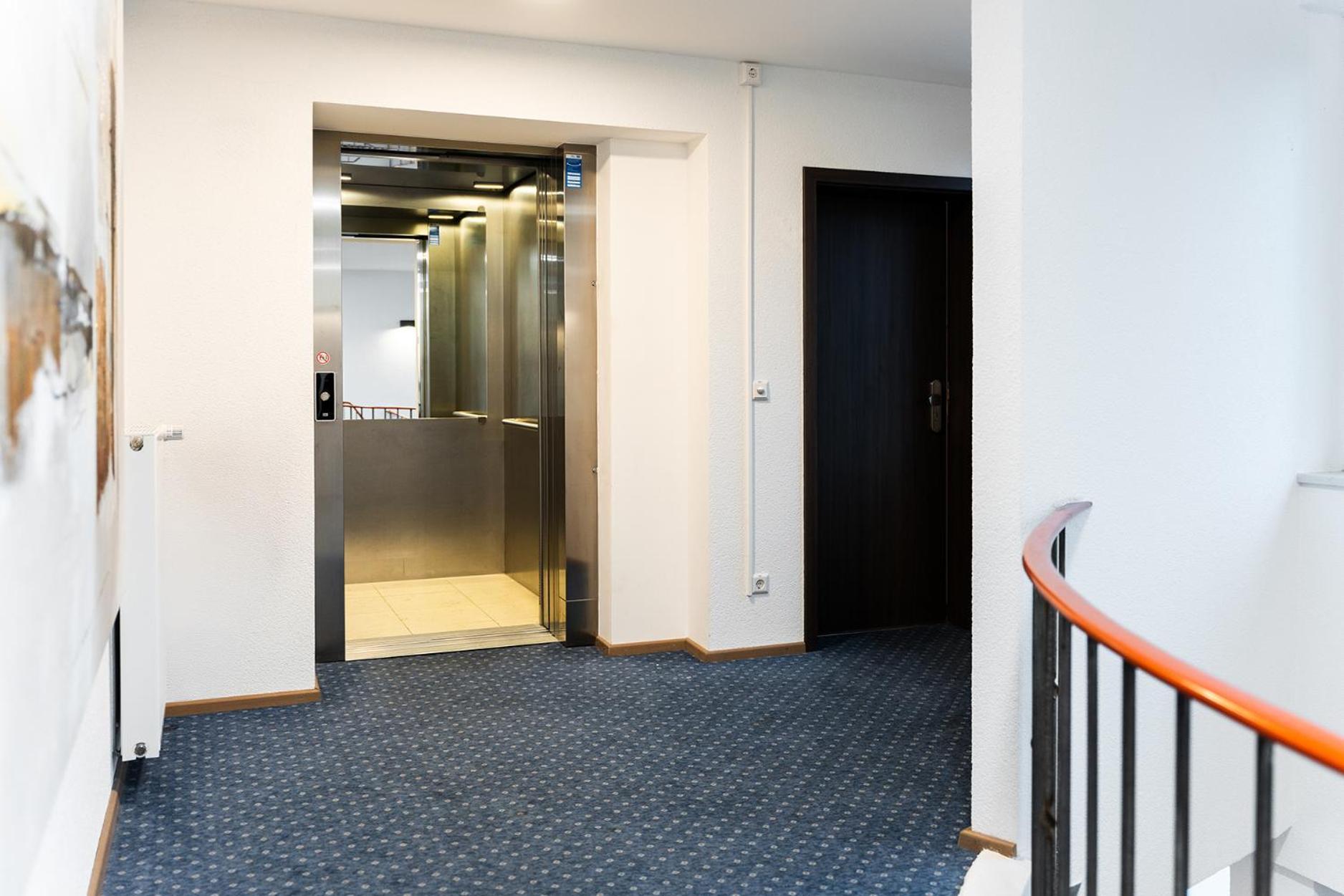 Hotel Vier Jahreszeiten An Der Therme & Kliniken Bad Krozingen Naehe Freiburg & Schwarzwald Ideal Fuer Wellness Kur & Business Ausfluege 24H Check In- Wlan & Parken Gratis Ngoại thất bức ảnh