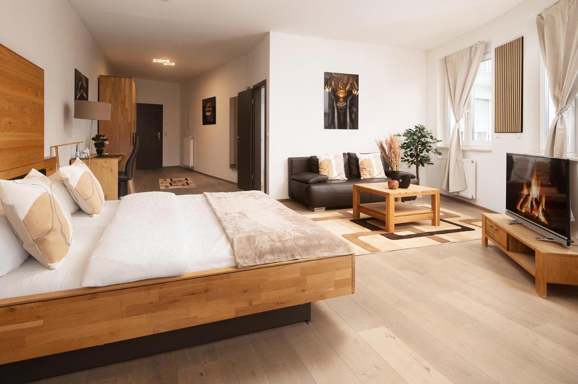 Hotel Vier Jahreszeiten An Der Therme & Kliniken Bad Krozingen Naehe Freiburg & Schwarzwald Ideal Fuer Wellness Kur & Business Ausfluege 24H Check In- Wlan & Parken Gratis Ngoại thất bức ảnh