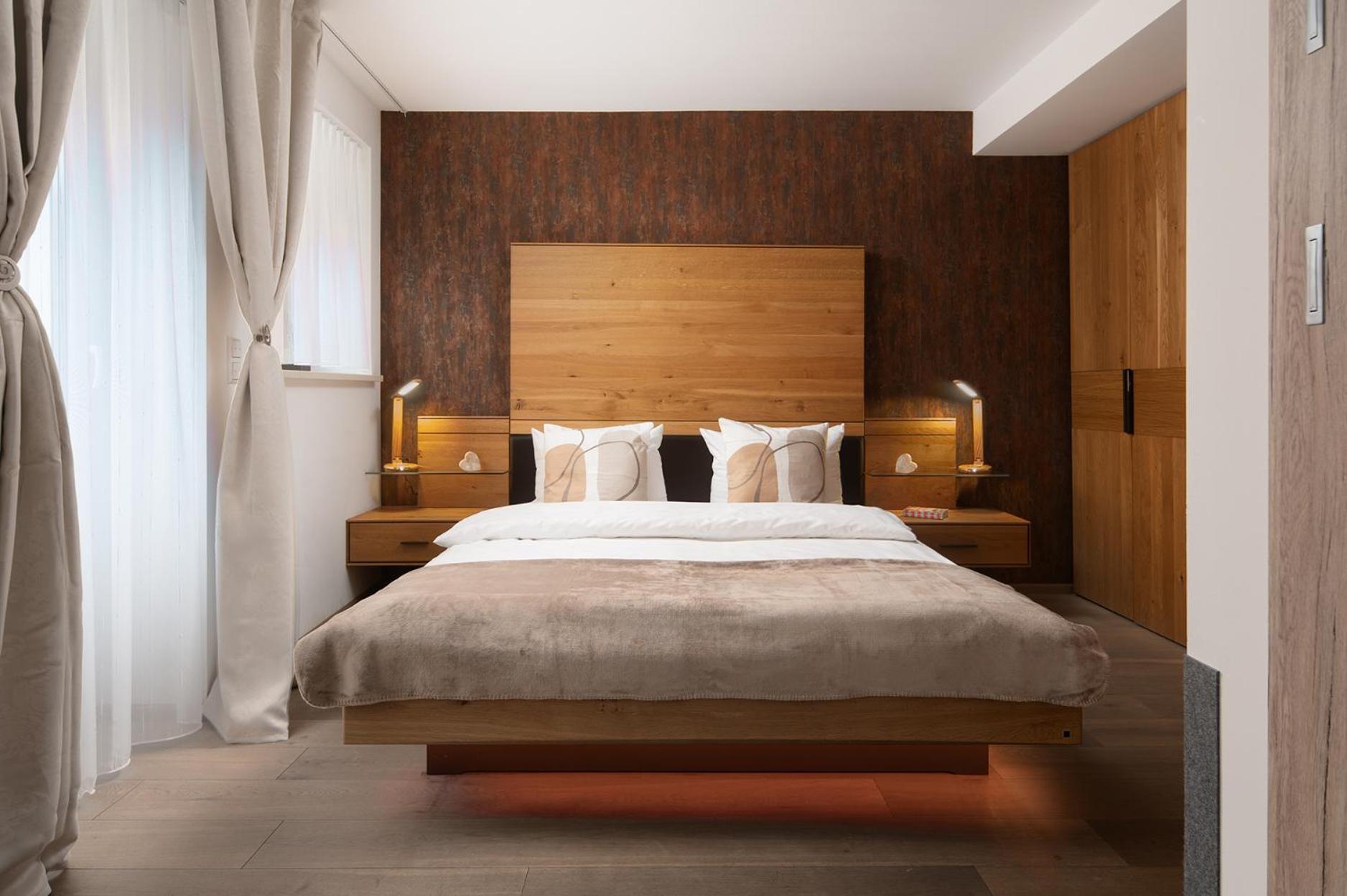 Hotel Vier Jahreszeiten An Der Therme & Kliniken Bad Krozingen Naehe Freiburg & Schwarzwald Ideal Fuer Wellness Kur & Business Ausfluege 24H Check In- Wlan & Parken Gratis Ngoại thất bức ảnh