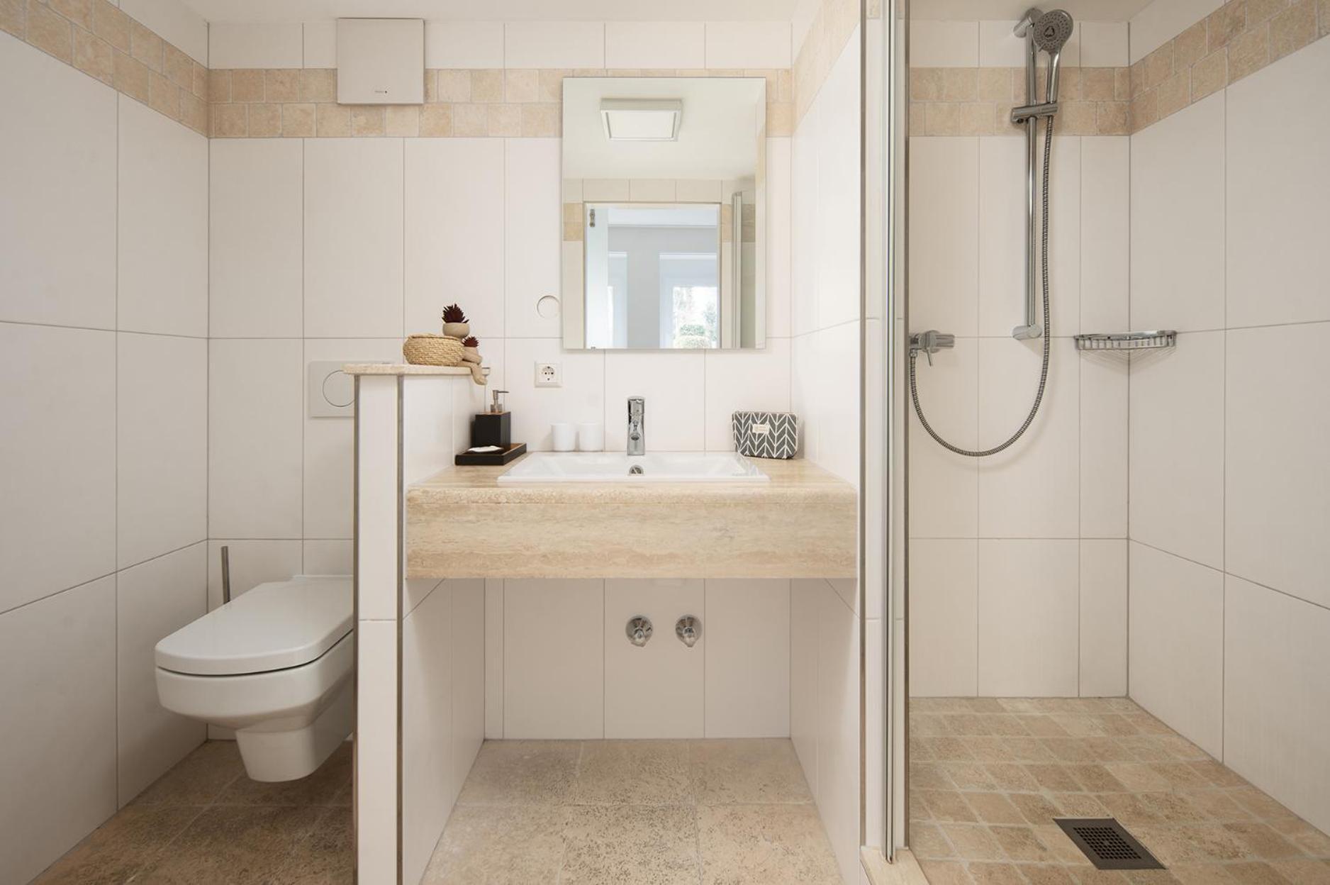 Hotel Vier Jahreszeiten An Der Therme & Kliniken Bad Krozingen Naehe Freiburg & Schwarzwald Ideal Fuer Wellness Kur & Business Ausfluege 24H Check In- Wlan & Parken Gratis Ngoại thất bức ảnh