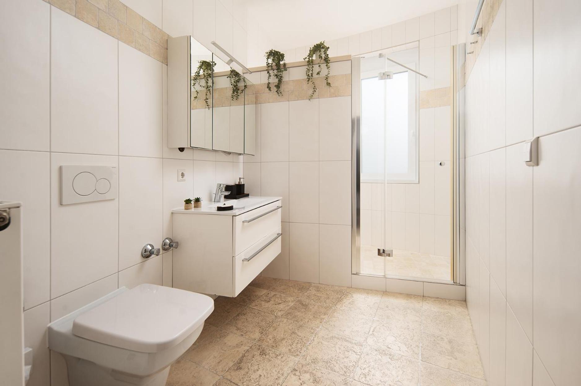 Hotel Vier Jahreszeiten An Der Therme & Kliniken Bad Krozingen Naehe Freiburg & Schwarzwald Ideal Fuer Wellness Kur & Business Ausfluege 24H Check In- Wlan & Parken Gratis Ngoại thất bức ảnh