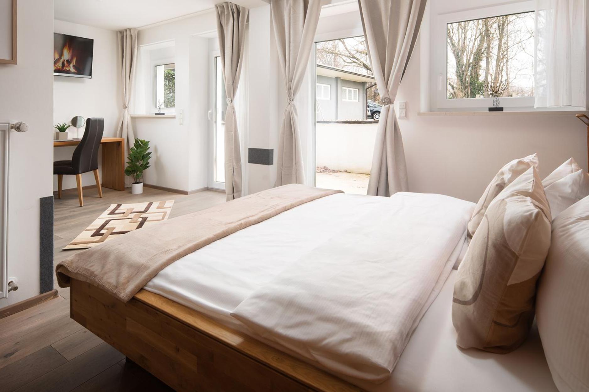 Hotel Vier Jahreszeiten An Der Therme & Kliniken Bad Krozingen Naehe Freiburg & Schwarzwald Ideal Fuer Wellness Kur & Business Ausfluege 24H Check In- Wlan & Parken Gratis Ngoại thất bức ảnh